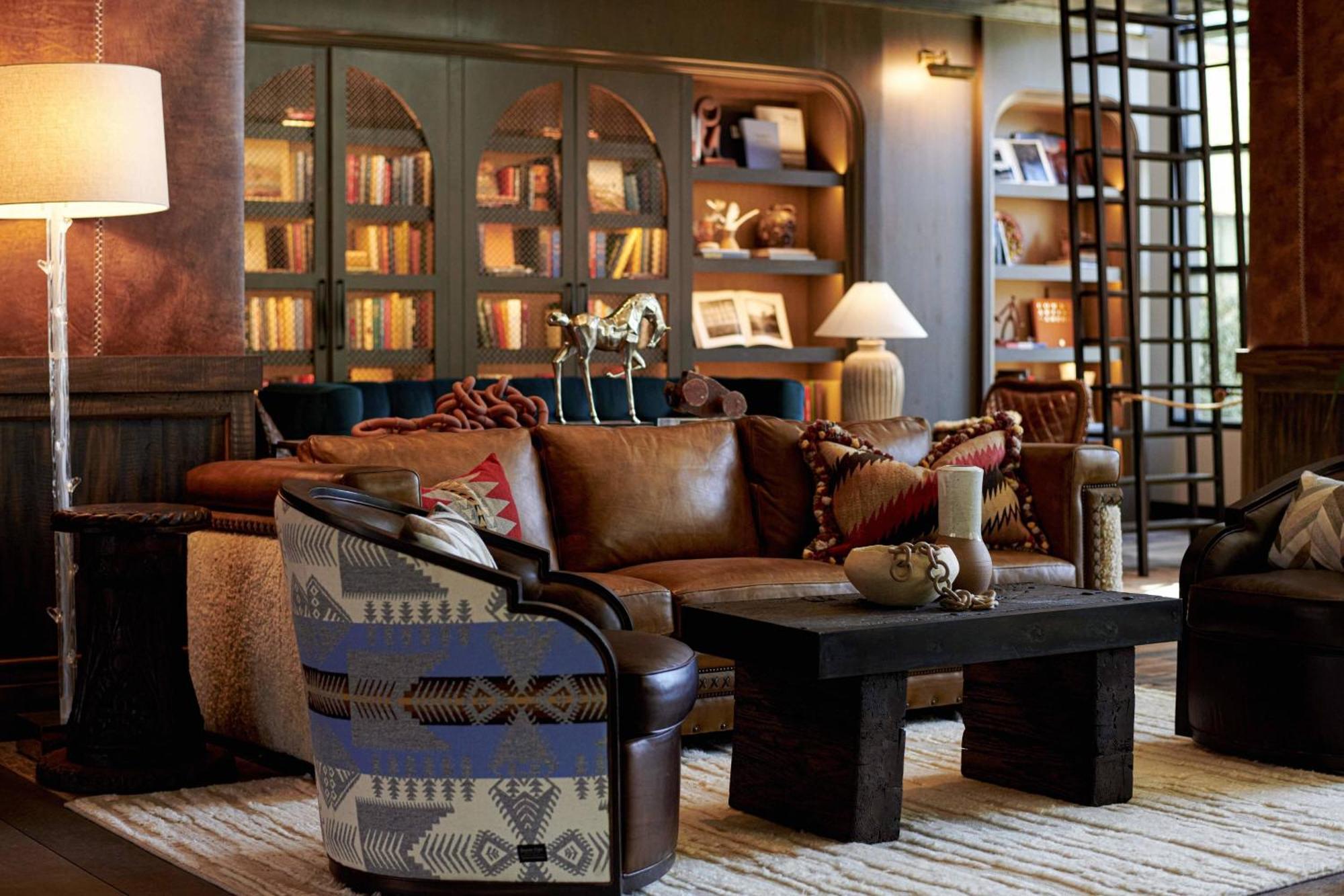 Hotel Drover, Autograph Collection 4*